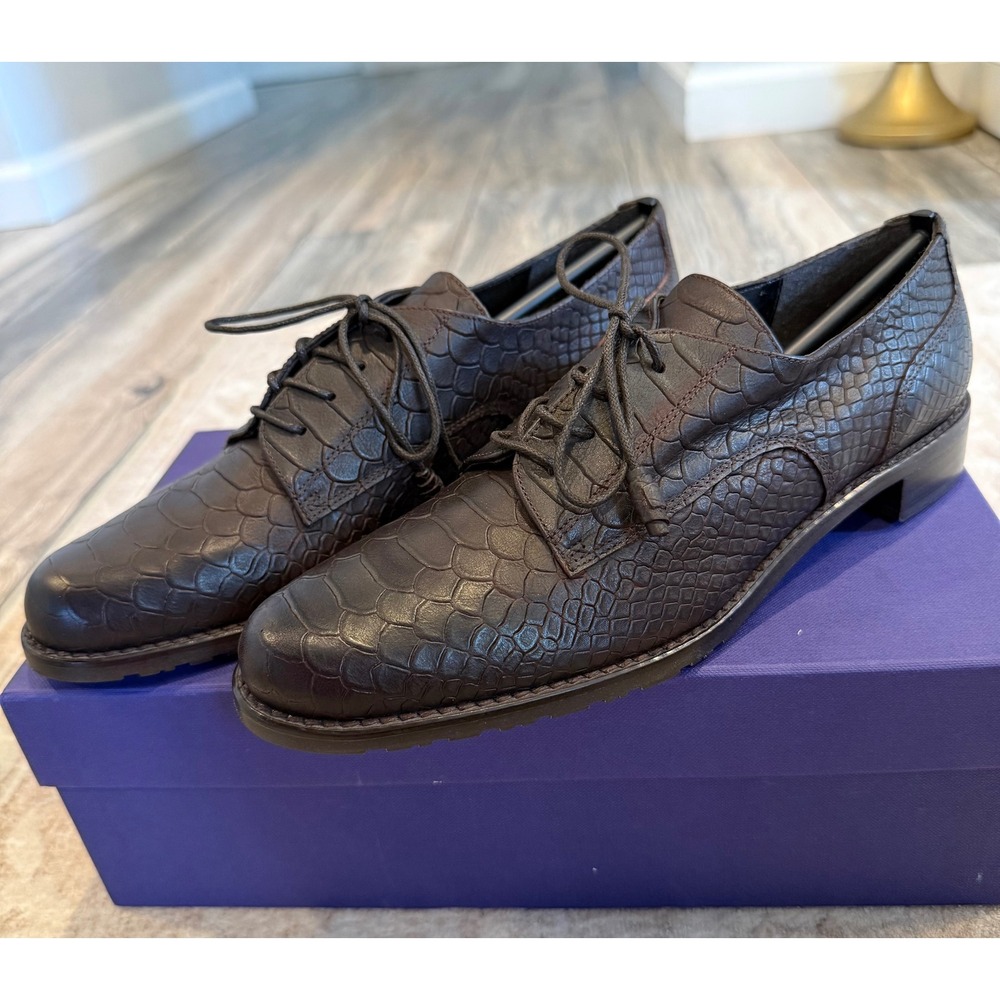 Stuart Weitzman Tomboy, Dark Brown, Croc Embossed Leather Oxford Shoes 6M